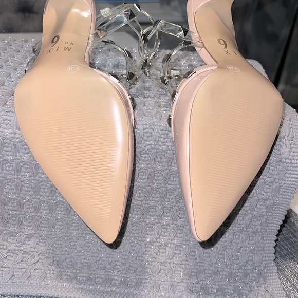 ROCK STUDDED SLINGBACKS AND MINI BUCKET BAG - Picture 8 of 9